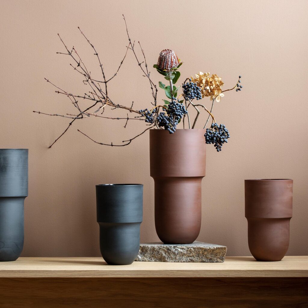 Thelma Vase, Guri Sandvik