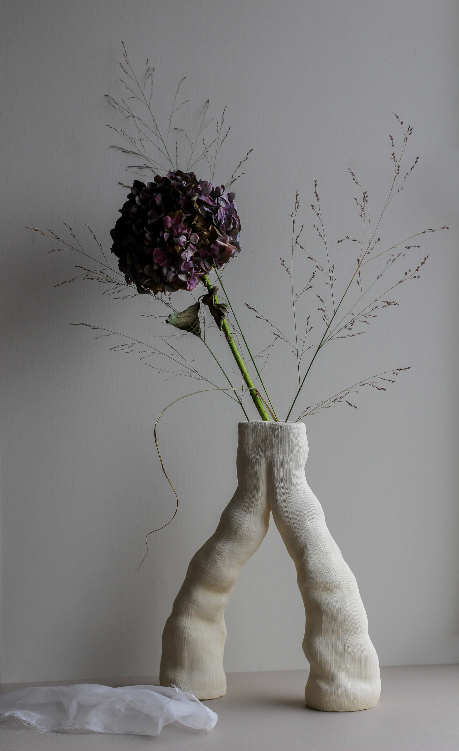 Uben – two legs cream, Anna Maria Øfstedal Eng