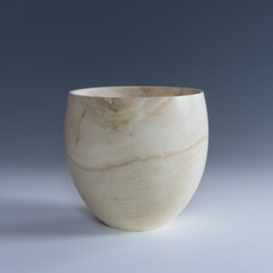 Bleached linden bird-bowl, Ståle Johan Aklestad
