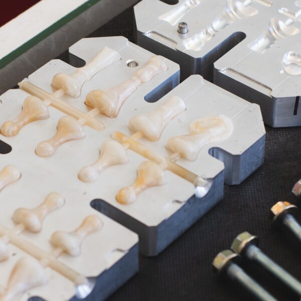Chess set made from recycled plastic waste, Brave New Lines - Bilde 4