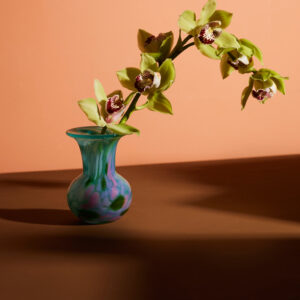 Grønn vintage vase i kunstglass