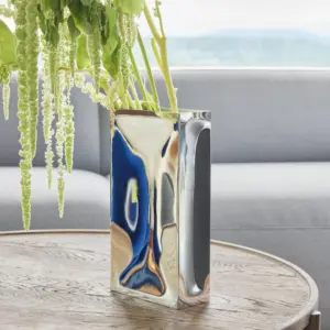 Into Vase, Northern