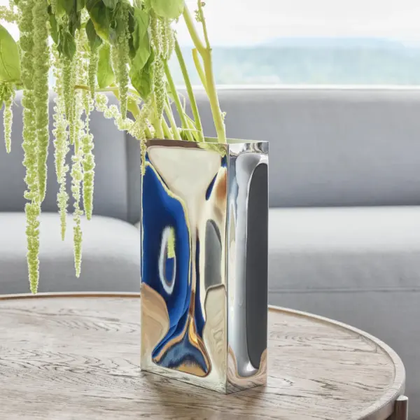 Into Vase, Northern