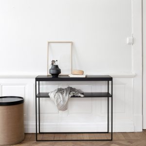Dis console table