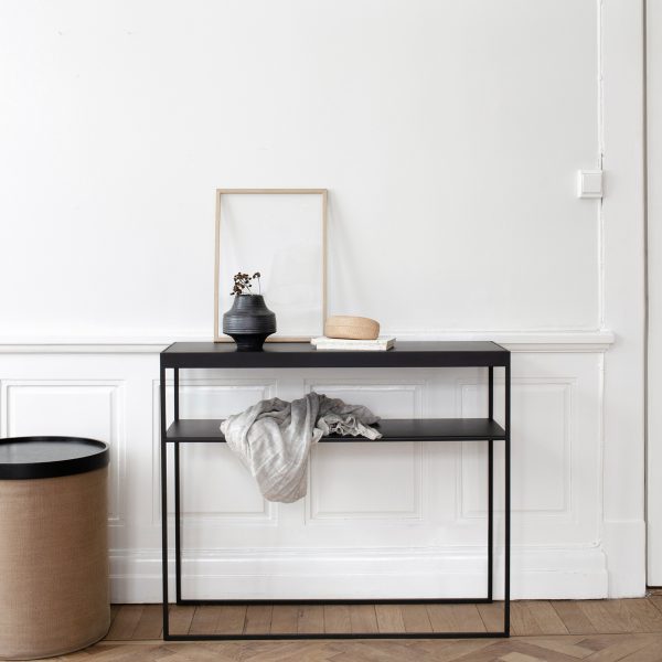 Dis console table