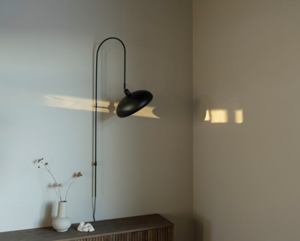 Spring wall lamp 03