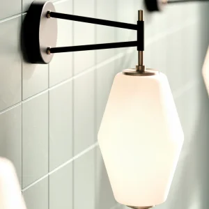 Dahl wall lamp