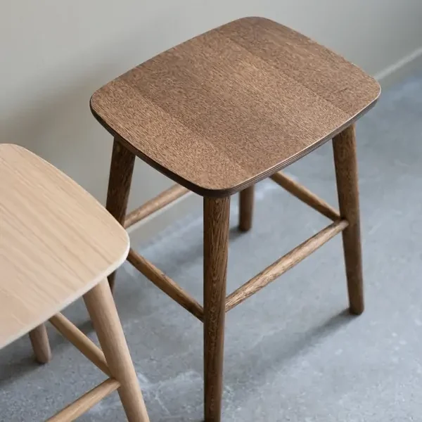 Non stool av ygg og lyng