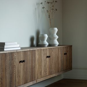 3K_Storage_Dis_WallMounted_ER_@IngerMarieGrini_yggoglyng Dis sideboard wall