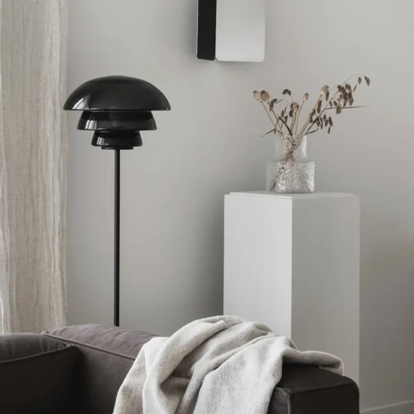 4006 gulvlampe fra Hadeland i moderne rom