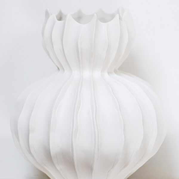 Arthemis vase