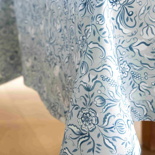 winter tablecloth