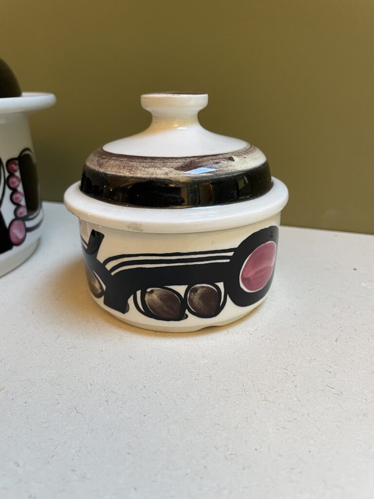 Elvira small jar vintage