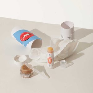 Lip saving kit av NYKR