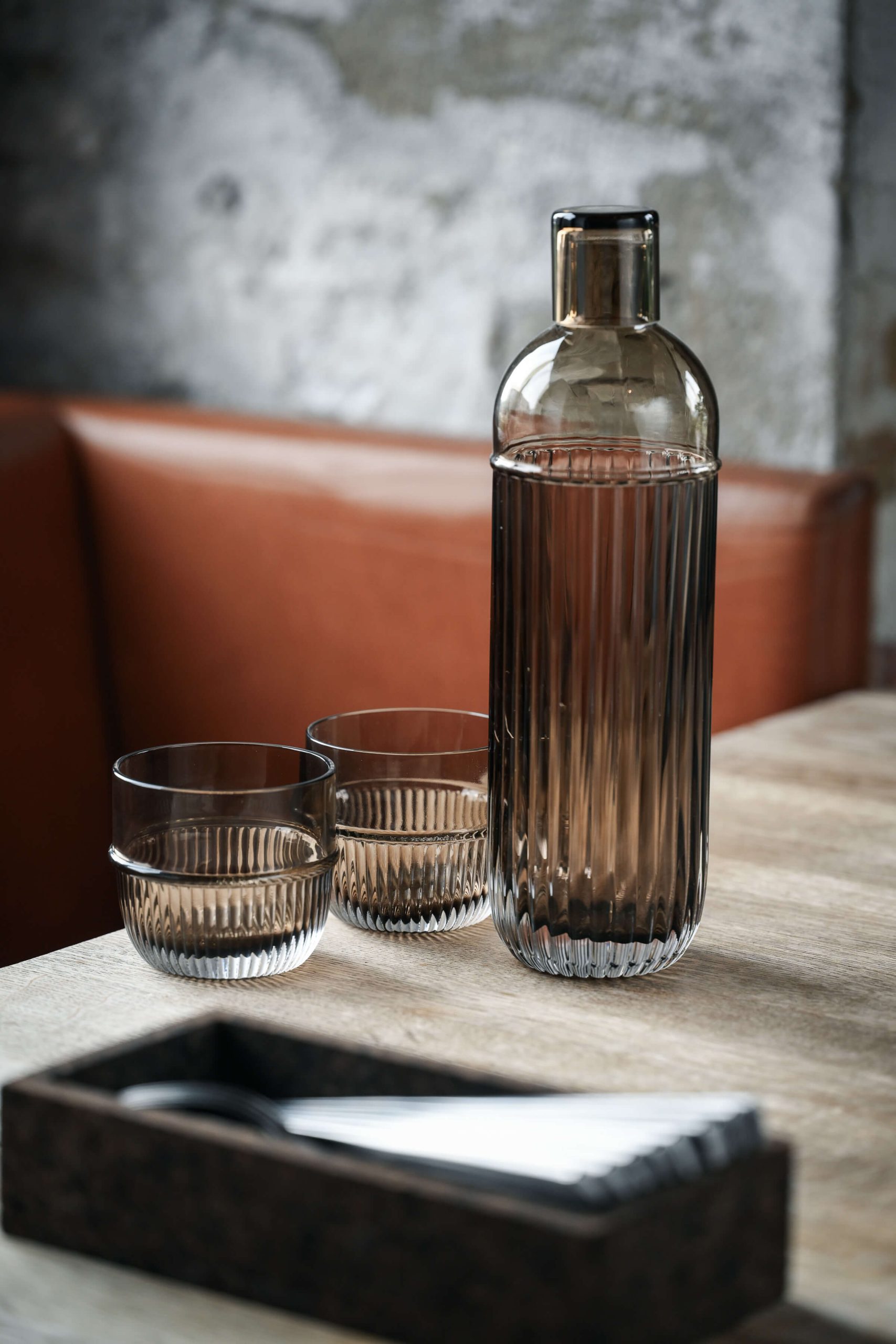 TABLE NOIR Karaffel