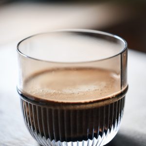 Table noir glass