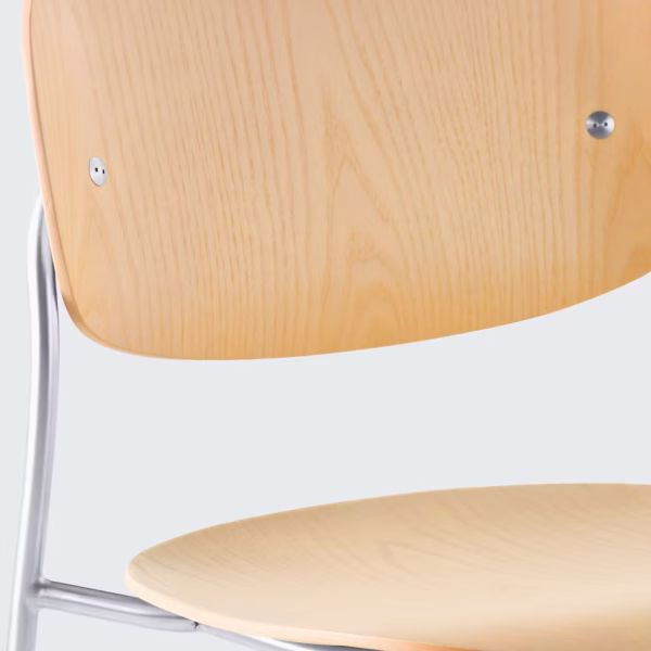 Portrait chair av Andreas Engesvik i Ash