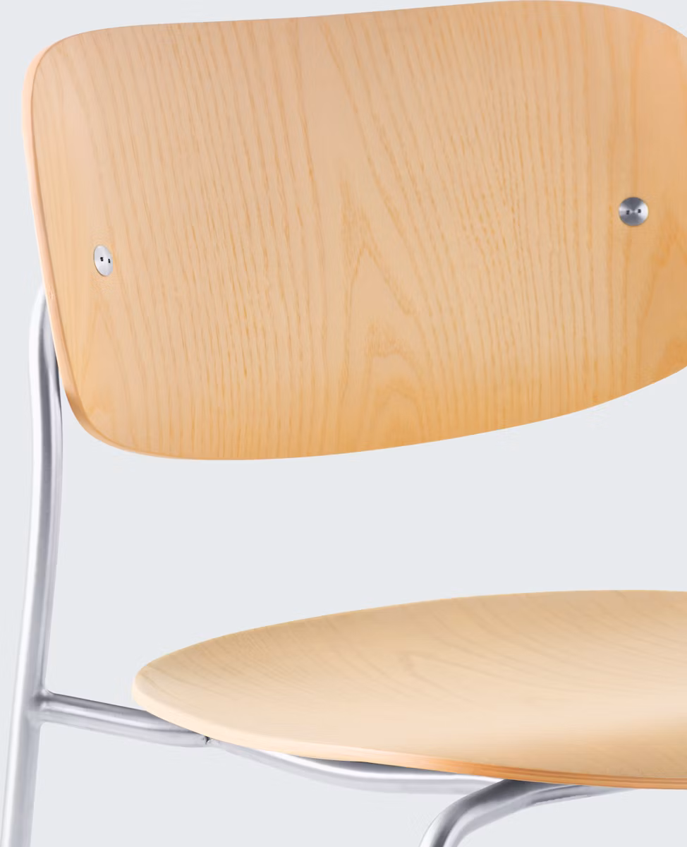 Portrait chair av Andreas Engesvik i Ash