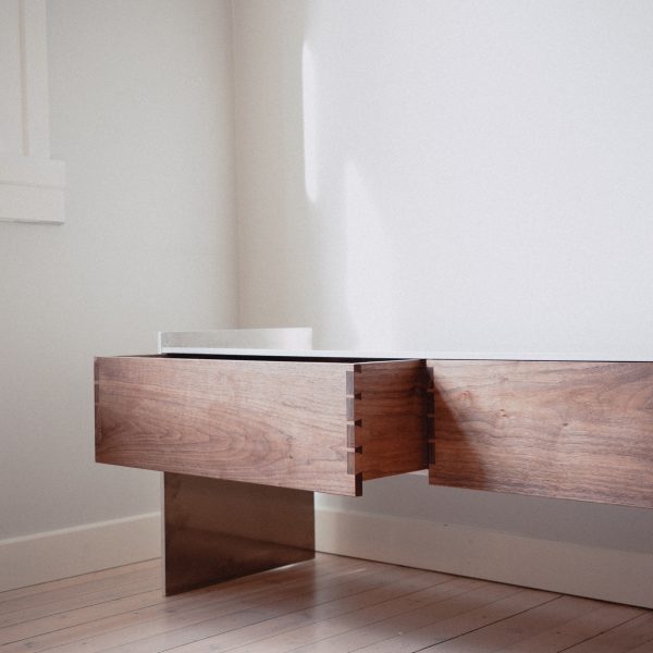 Aluminium bench