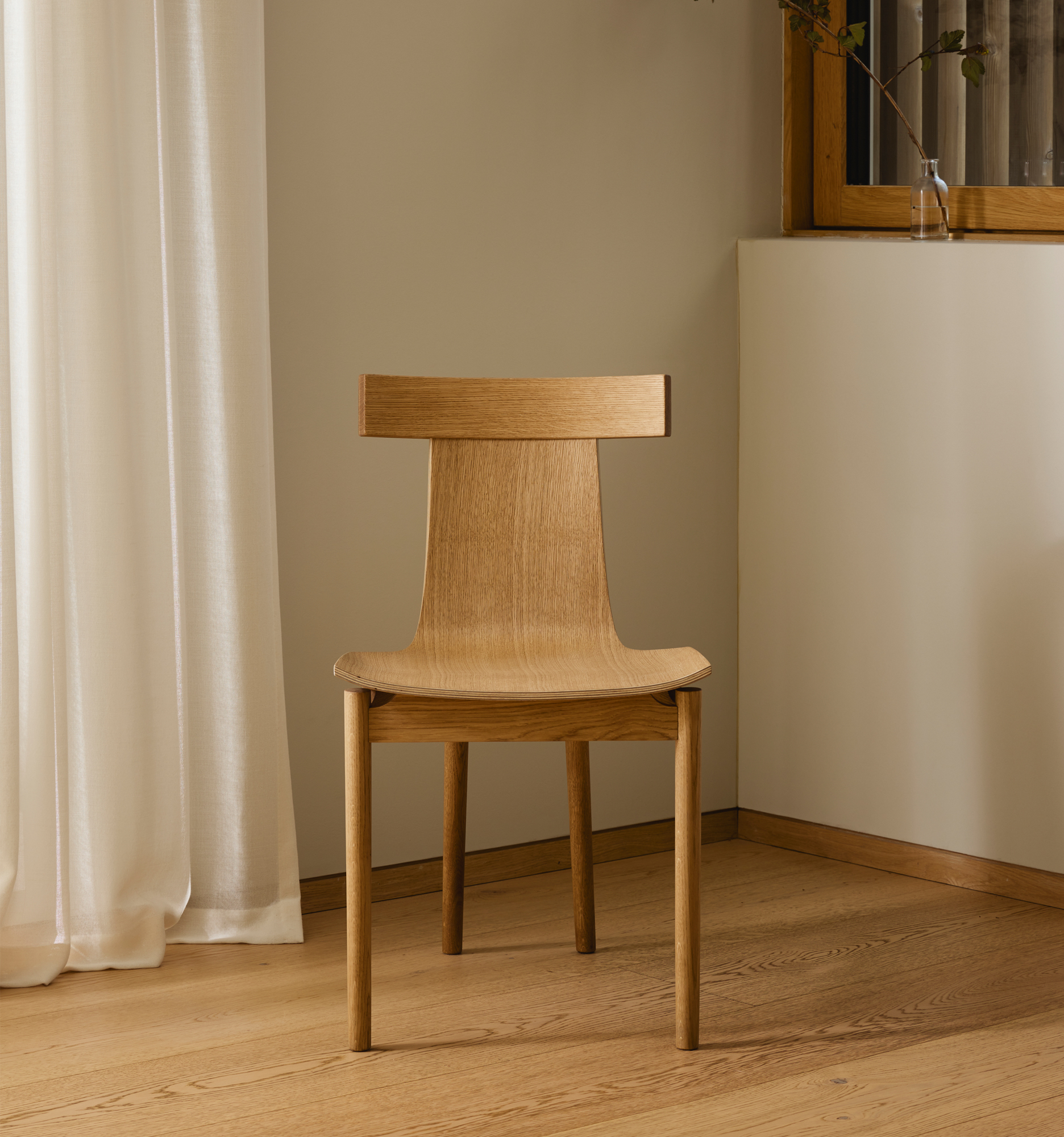 Iden spisestol fra ygg og lyng