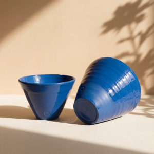 Blå porselen skål av Elisabeth Kongsrud