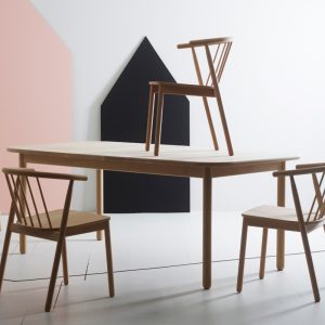 Vang spisebord fra Tonning og Stryn