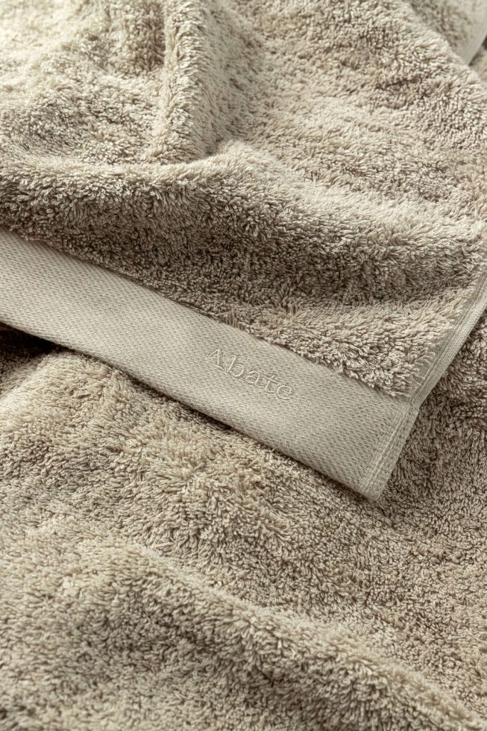 Abate beige towel